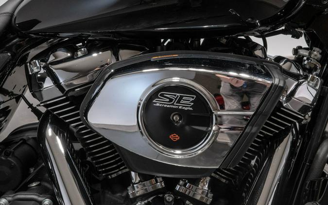 2024 HARLEY-DAVIDSON FLHX STREET GLIDE in vivid black