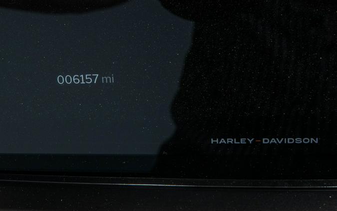 2024 HARLEY-DAVIDSON FLHX STREET GLIDE in vivid black