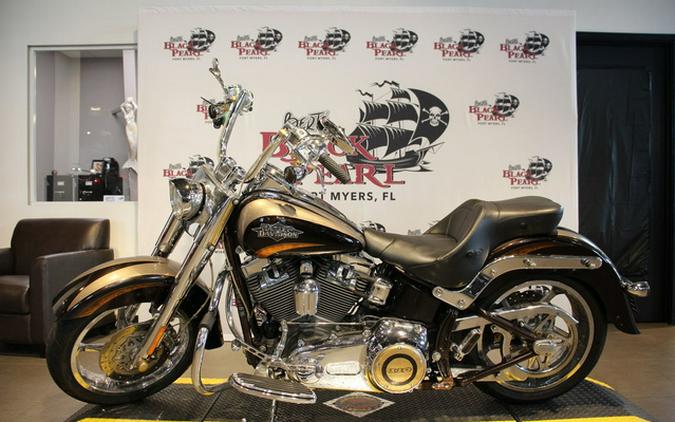 2011 Harley-Davidson FLSTSE