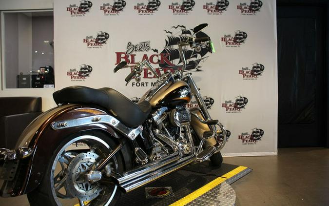 2011 Harley-Davidson FLSTSE