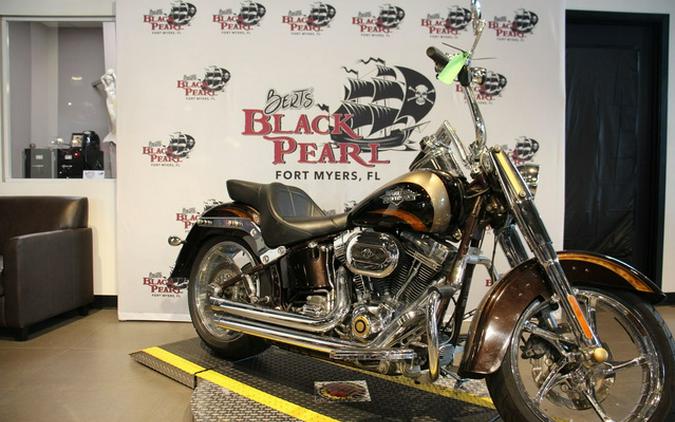 2011 Harley-Davidson FLSTSE