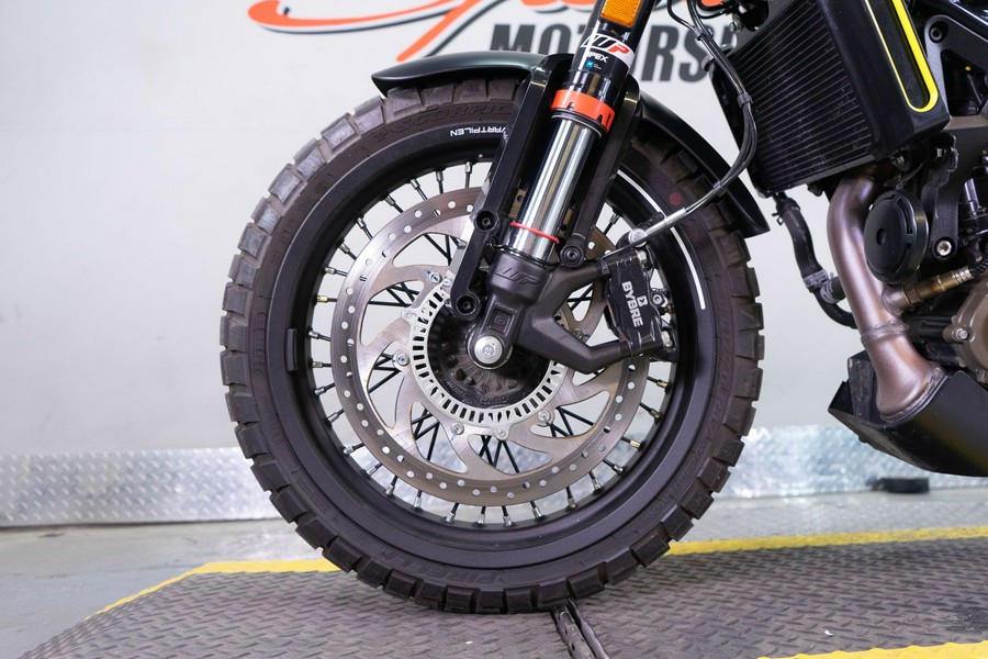 2022 Husqvarna Svartpilen 401