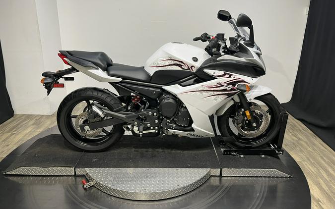 2009 Yamaha Motor Corp., USA FZ6R