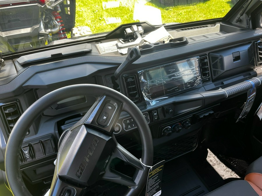2026 Can-Am Defender MAX Lone Star CAB HD11