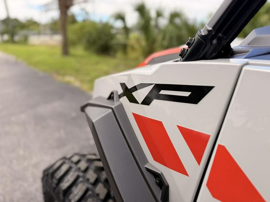 2027 Polaris® GENERAL XP 4 1000 SPORT - GHOST GRAY