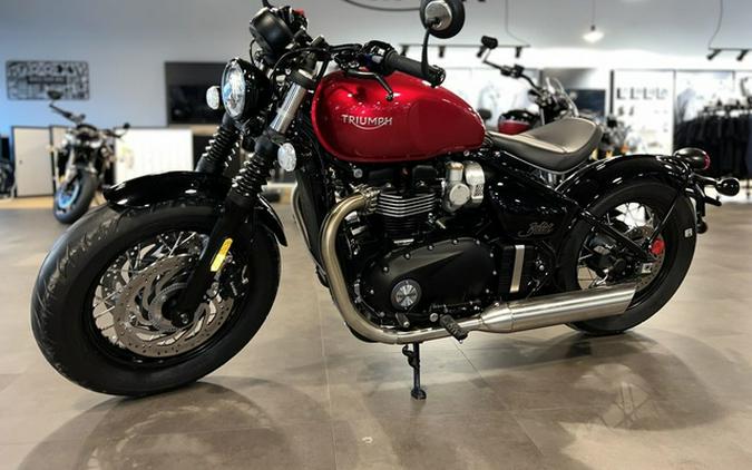 2024 Triumph Bonneville Bobber Red Hopper