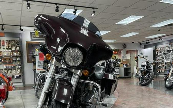 2006 Harley-Davidson® FLHXI