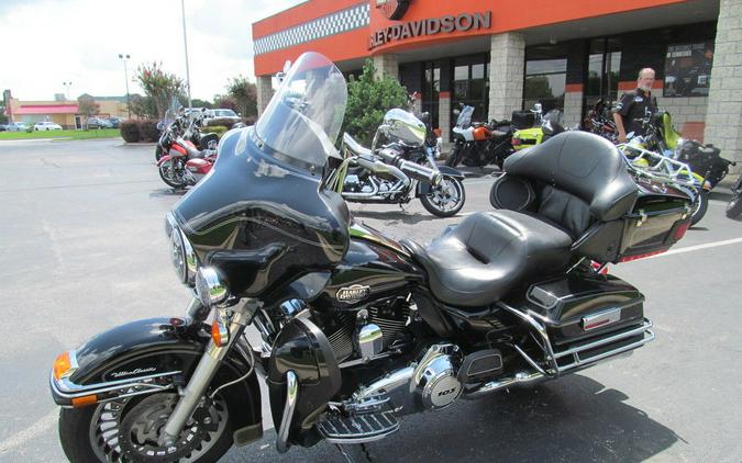 2013 Harley-Davidson® FLHTCU - Electra Glide® Ultra Classic®