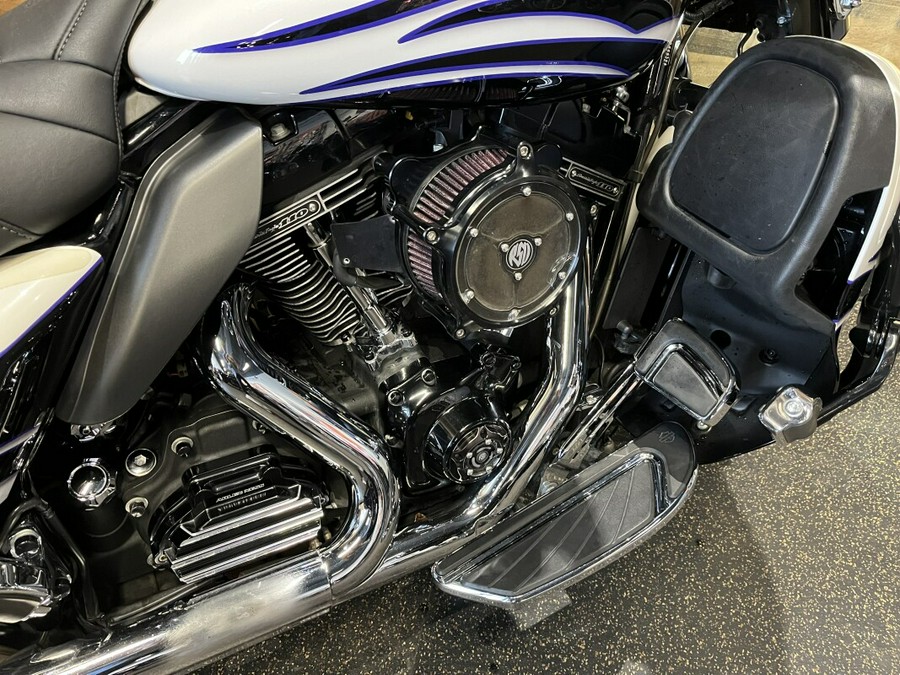 2016 Harley-Davidson® CVO™ Street Glide® White Amethyst with Black Licorice Flames