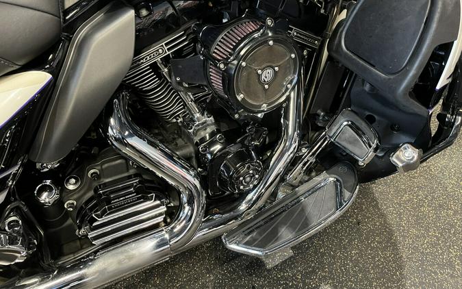 2016 Harley-Davidson® CVO™ Street Glide® White Amethyst with Black Licorice Flames