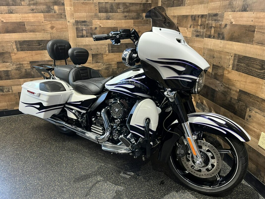 2016 Harley-Davidson® CVO™ Street Glide® White Amethyst with Black Licorice Flames