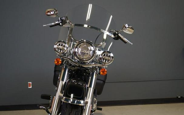 2022 Harley-Davidson® FLHCS - Heritage Classic 114