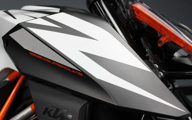 2019 KTM Super Duke 1290 R