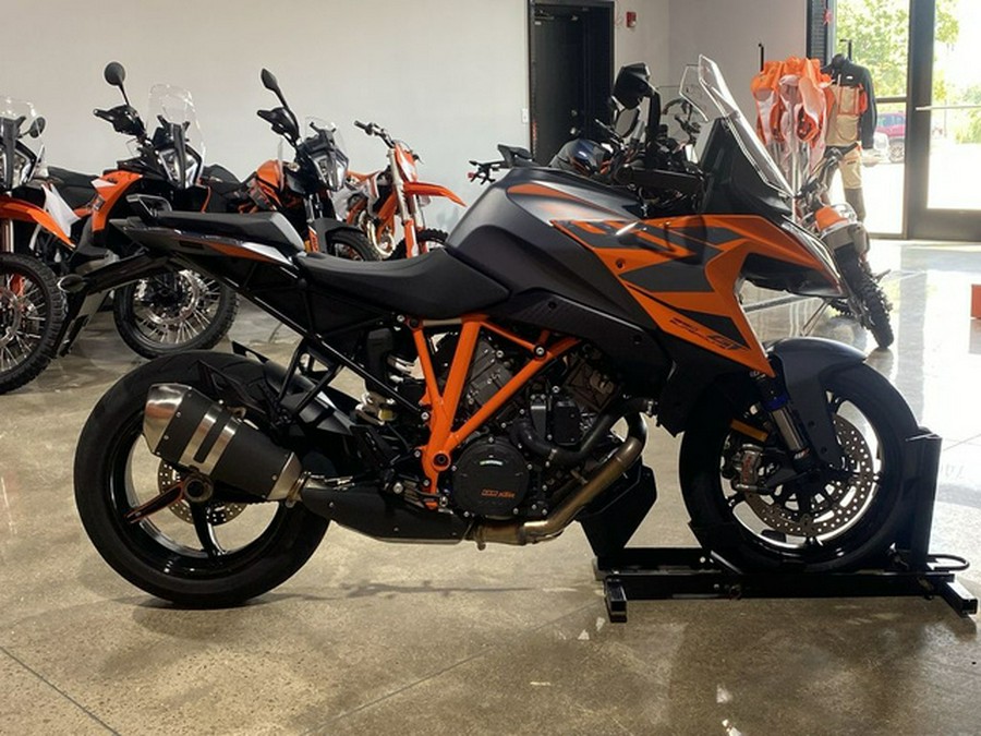 2023 KTM 1290 Super Duke GT