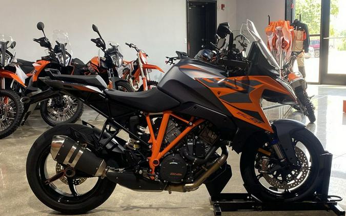 2023 KTM 1290 Super Duke GT