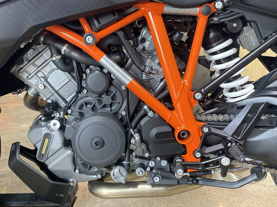 2023 KTM 1290 Super Duke GT