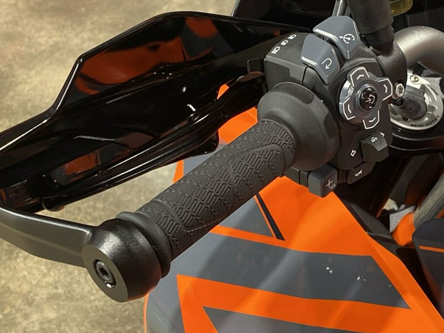 2023 KTM 1290 Super Duke GT