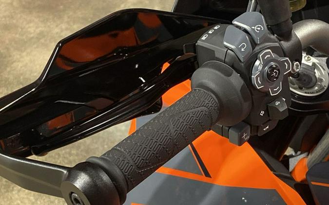 2023 KTM 1290 Super Duke GT