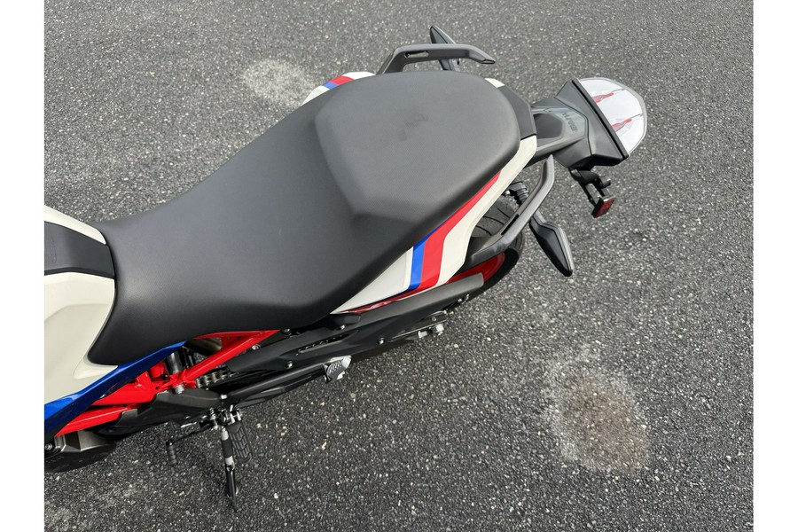 2023 G 310 R - BMW