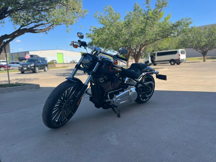 2023 Harley-Davidson® Breakout™ Black
