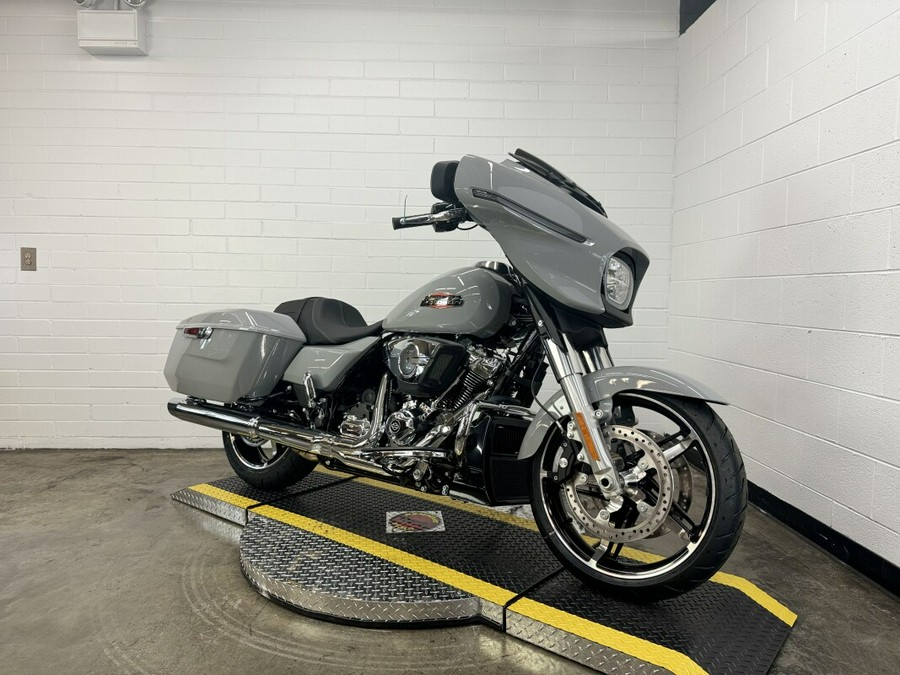 2024 Harley-Davidson Street Glide® BILLIARD GRAY