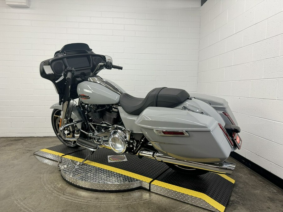 2024 Harley-Davidson Street Glide® BILLIARD GRAY