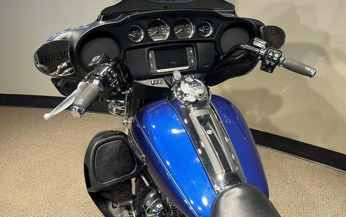2017 Harley-Davidson® FLHTCUTG - Tri Glide® Ultra