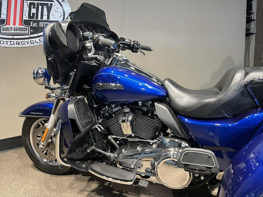 2017 Harley-Davidson® FLHTCUTG - Tri Glide® Ultra