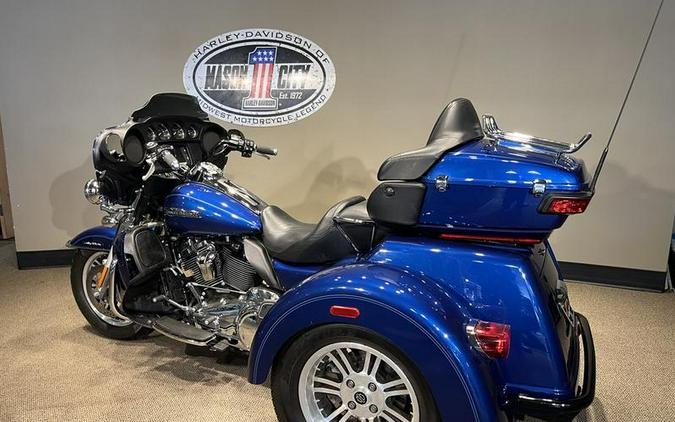 2017 Harley-Davidson® FLHTCUTG - Tri Glide® Ultra