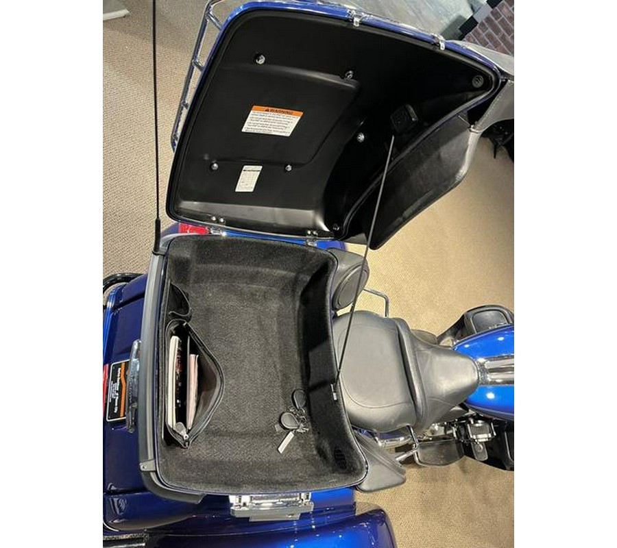 2017 Harley-Davidson® FLHTCUTG - Tri Glide® Ultra