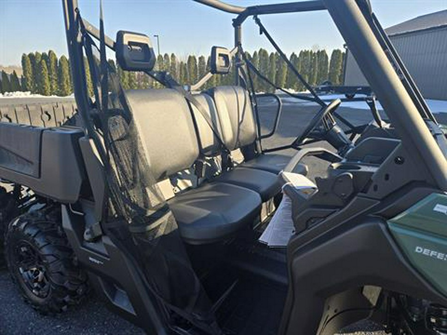 2026 Can-Am Defender 6x6 DPS