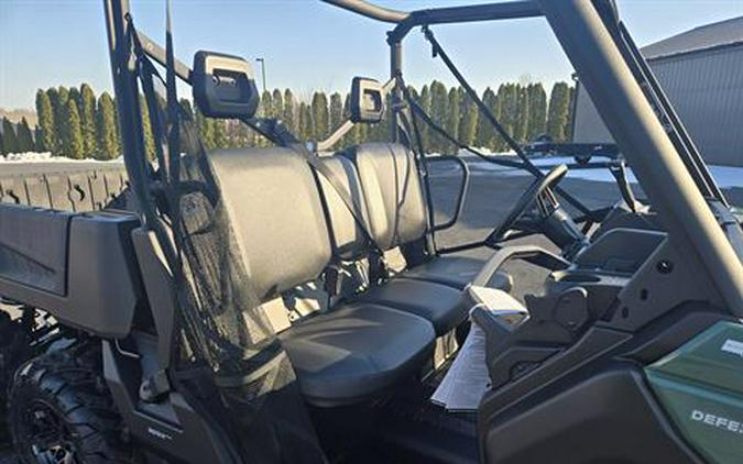 2026 Can-Am Defender 6x6 DPS