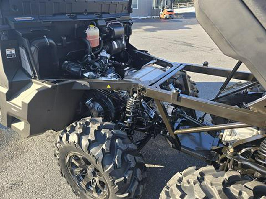 2026 Can-Am Defender 6x6 DPS