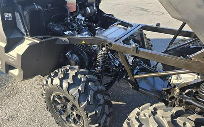 2026 Can-Am Defender 6x6 DPS