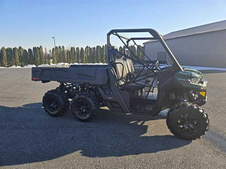 2026 Can-Am Defender 6x6 DPS