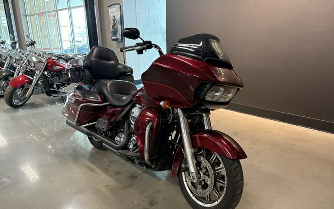 2016 Harley-Davidson® Road Glide® Ultra Two-Tone Mysterious Red Sunglo/Velocity Red Sunglo