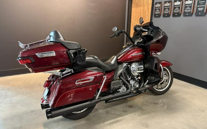 2016 Harley-Davidson® Road Glide® Ultra Two-Tone Mysterious Red Sunglo/Velocity Red Sunglo