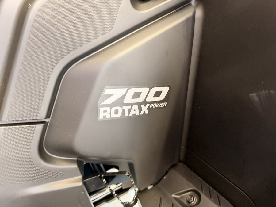 2026 Can-Am® Outlander MAX XT 700