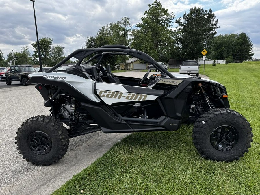 2024 Can-Am® Maverick X3 RS Turbo RR Catalyst Gray