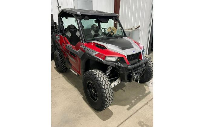 2018 Polaris Industries POLARIS GENERAL RC MATTE SUNSET RED 1000 EPS Ride Command® Edition