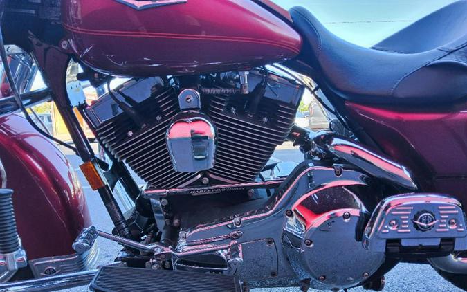 2004 Harley-Davidson FLHRCI Road King® Classic