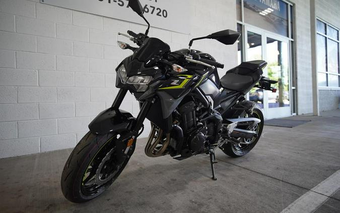 2024 Kawasaki Z900 ABS Metallic Spark Black/Metallic Matte Dark Gray