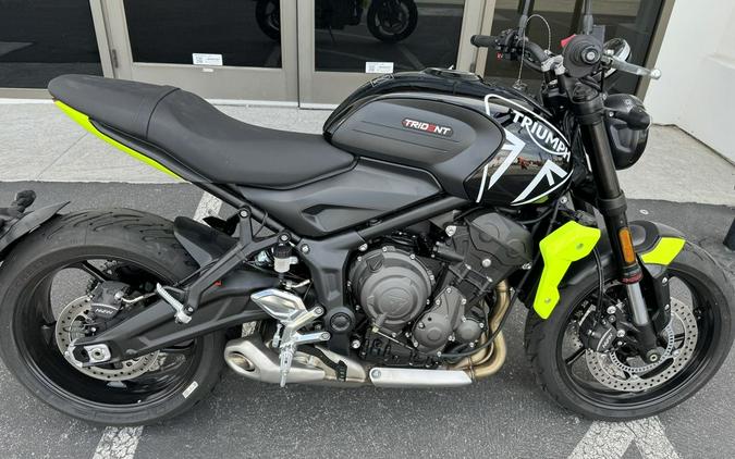 2024 Triumph Trident 660 Jet Black/Triumph Racing Yellow