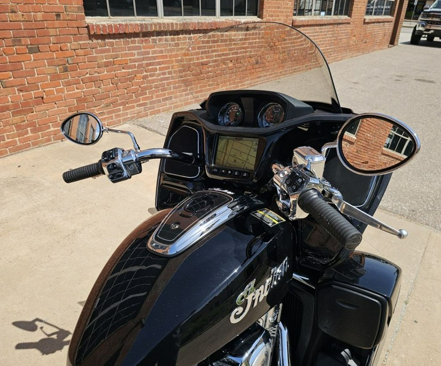 2023 Indian Motorcycle® Pursuit Limited with Premium Package