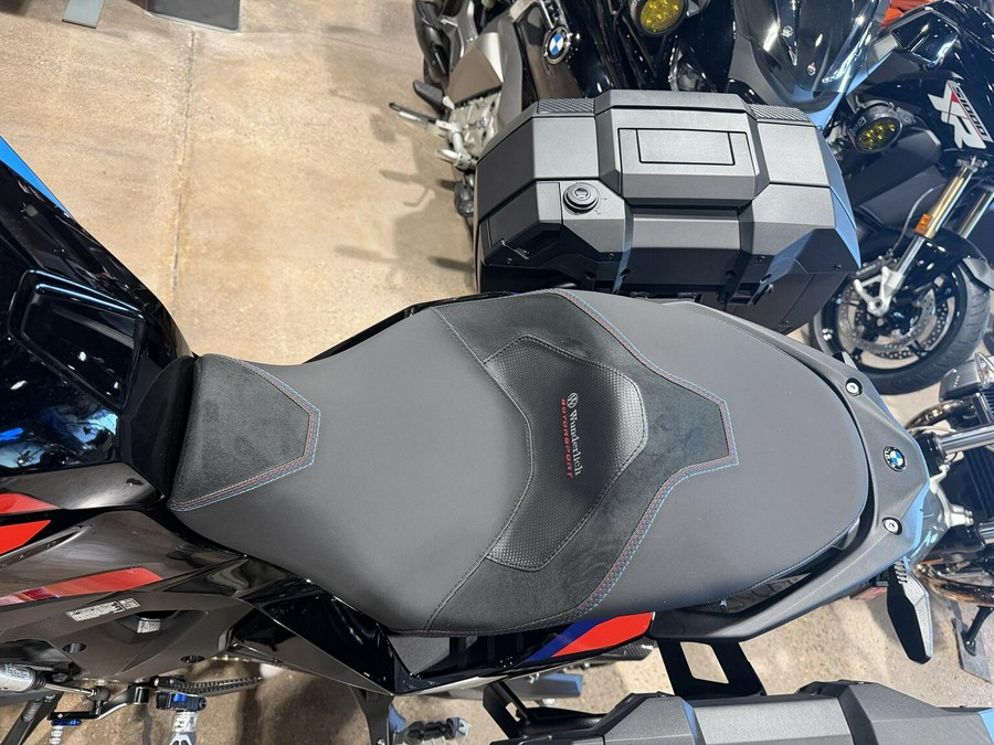 2026 BMW M 1000 XR