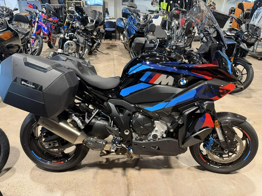 2026 BMW M 1000 XR