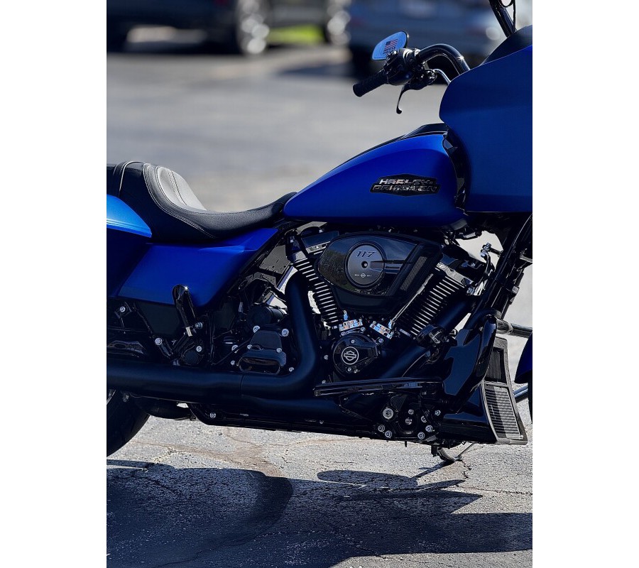 2026 Harley-Davidson® Road Glide® Aurora Blue Denim Black Trim