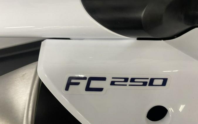 2025 Husqvarna FC 250