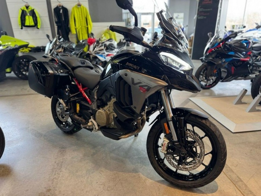 2025 DUCATI D: MULTISTRADA V4S TRAVEL & RADAR