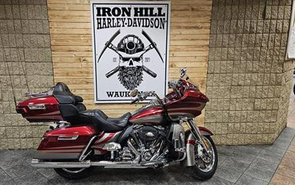 2016 Harley-Davidson CVO™ Road Glide™ Ultra